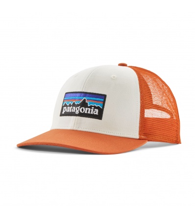 Шапка Patagonia P-6 Logo Trucker Hat